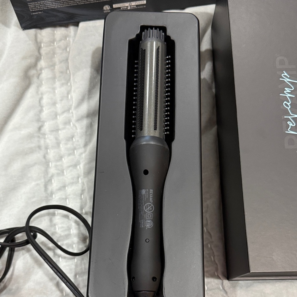 Progloss Volume and Wave Hot Brush - Black - Picture 5 of 9